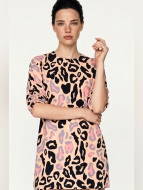 Olivaceous round neck short sleeves multicolored animal print mini tunic